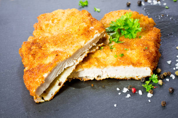 仔牛のカツレツ - schnitzel cutlet food meal ストックフォトと画像
