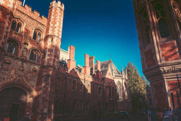 This aerial image presents the heart of Cambridge, featuring the iconic King’s College Chapel as the centerpiece of the historic skyline. The view captures the dense arrangement of medieval courtyards, Gothic churches, university buildings, and traditional rooftops framed by green parkland. Cambridge is internationally renowned for its academic excellence, cultural history, and architectural beauty, making it one of the most important university cities in the world. The combination of Gothic spires, historic colleges, and vibrant urban life highlights the city’s role as both a center of education and a global travel destination. This perspective emphasizes the harmony of heritage, learning, and community within the Cambridge cityscape.