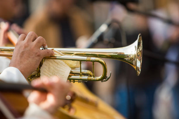 desempenho de trompete no concerto - jazz music trumpet valve - fotografias e filmes do acervo
