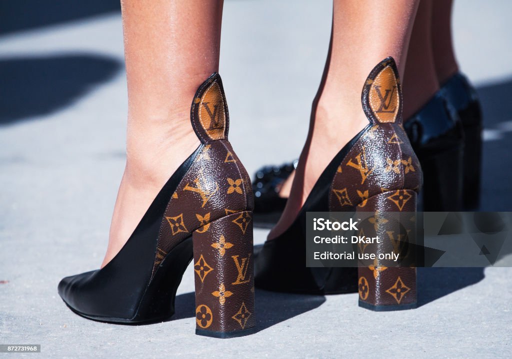 Details Of Womens Clothes And Shoes On A Street Stock Photo - Download  Image Now - Haute Couture, Paris - France, Fashion - iStock