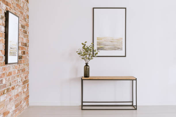 istock Simple poster in art gallery 872873778