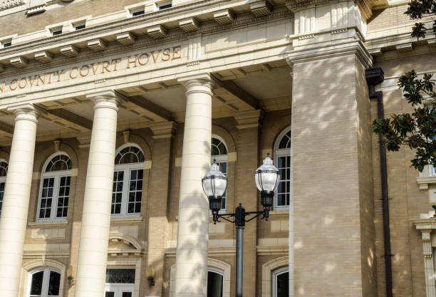 istock County Court House 872911530