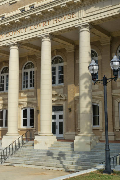 istock County Court House 872911540