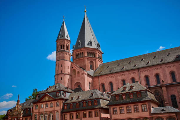 istock Mainz Cathedral, St. Martin's Cathedral 872927848