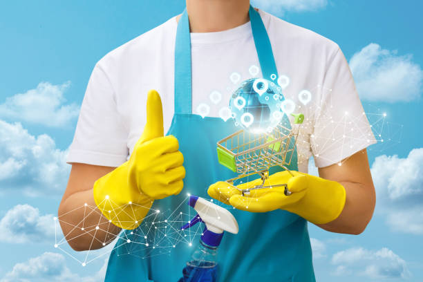 istock Worker cleaning with a shopping cart in the global network. 872950240