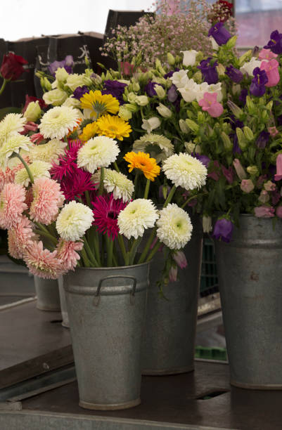 istock Market flowers 872988142