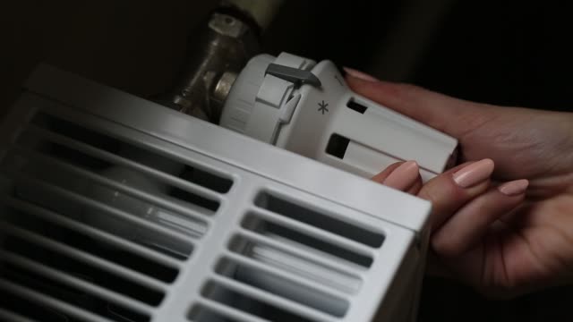 Thermostatic head is the best way to control the amount of heat and the amount of heat it has to reach our heater.