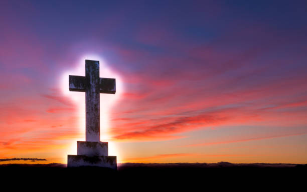 istock Glow of Hope Cross 873088074
