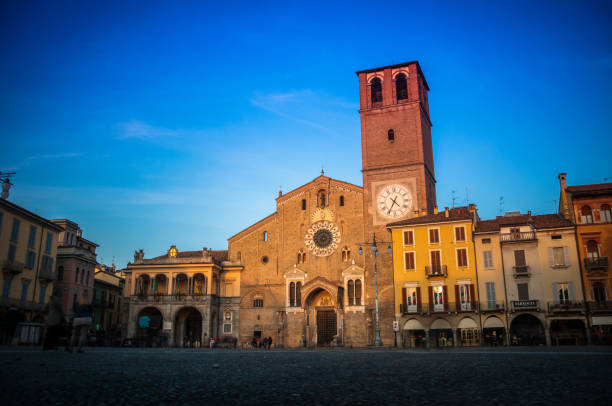 Lodi (Lombardy, Italy): the historic cathedral square (duomo square) duomo square lodi italy stock pictures, royalty-free photos & images