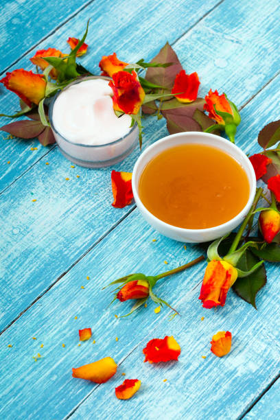istock Cleaning gel and moisturizer 873163950