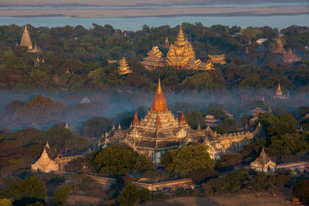 the archaeological zone of the ancient city of bagan - myanmar - myanmar bagan temple ayeyarwady river imagens e fotografias de stock