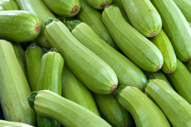 Organic Zucchini Sale squash squash vegetable stock pictures, royalty-free photos & images
