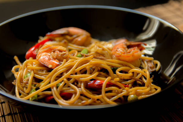 istock Spaghetti with Spicy Mixed Seafood 873313770