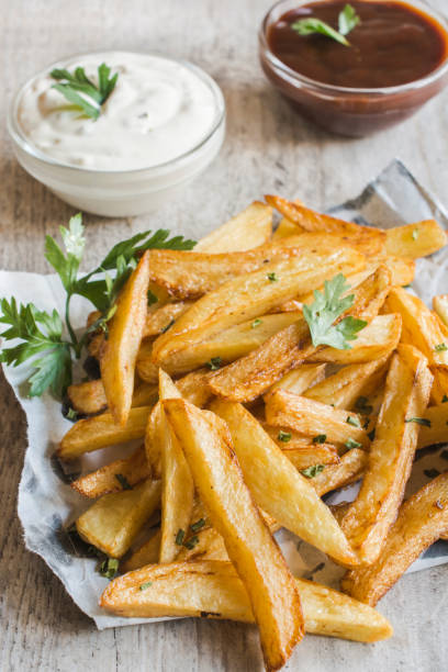 istock Prepared french fries 873316094