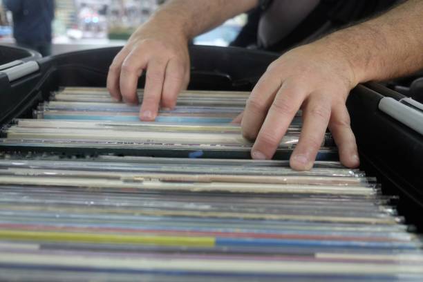 istock search vinyl records at the market 873322406