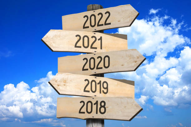 2018, 2019, 2020, 2021, 2022 - signpost/ roadsign 2018, 2019, 2020, 2021, 2022 - wooden signpost/ roadsign. Great for topics like New Year etc. 2018 stock pictures, royalty-free photos & images