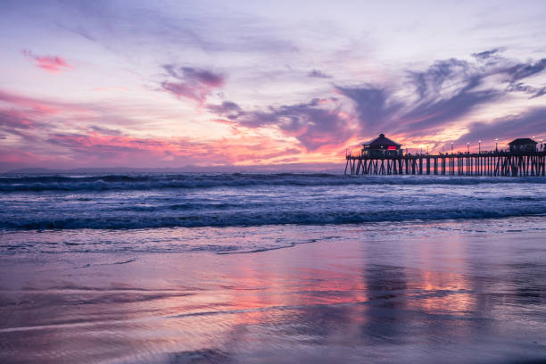 istock Gorgeous Huntington Beach Sunset 873371034