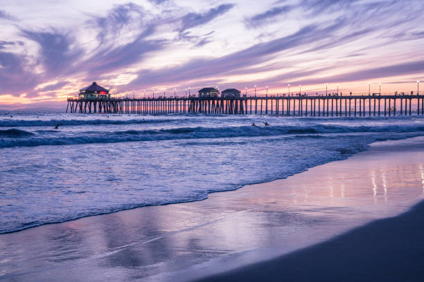 istock Gorgeous Huntington Beach Sunset 873371254