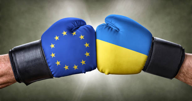 istock A boxing match between the European Union and Ukraine 873504104