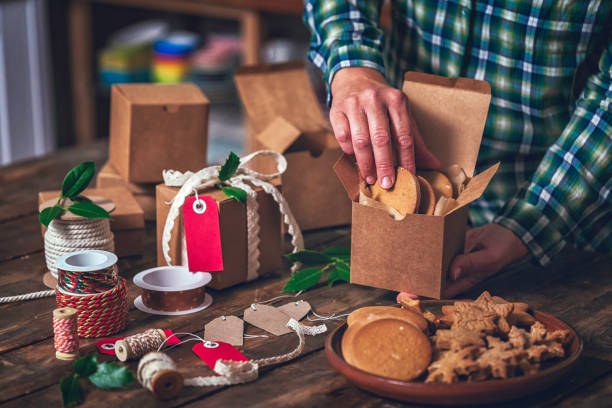 istock Sending Homemade Cookies for Christmas as a Gift 873535108