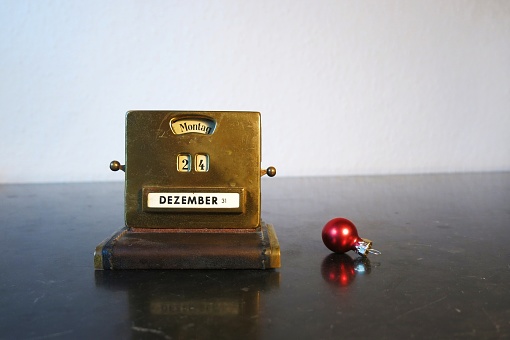 Lunes, 24 de diciembre - Nochebuena - en calendario perpetuo photo