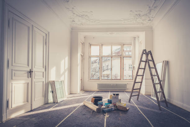 sanierung - wohnung während der restaurierung - heimwerken - repairing apartment home improvement painting stock-fotos und bilder
