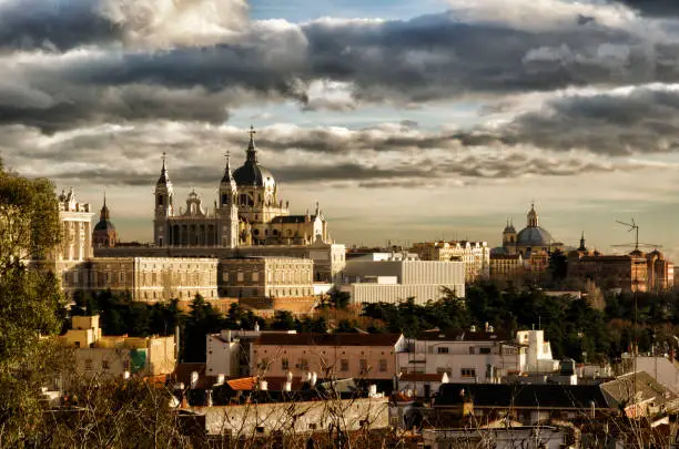 From the Parque del Oeste in Madrid, the beauty of the landscape is reflected in the buildings of Madrid de los Austrias. The Cathedral of Almudena and The Royal Palace among others.