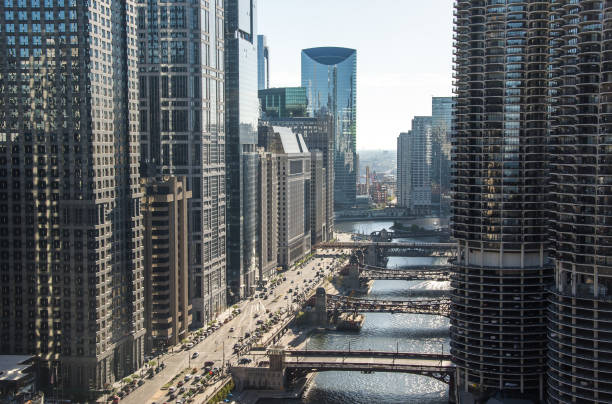 istock Chicago skyline. Chicago downtown skyline at dusk. 873673928