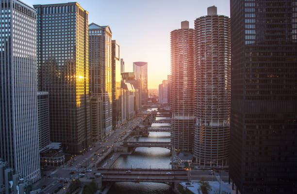istock Chicago skyline. Chicago downtown skyline at dusk. 873674662
