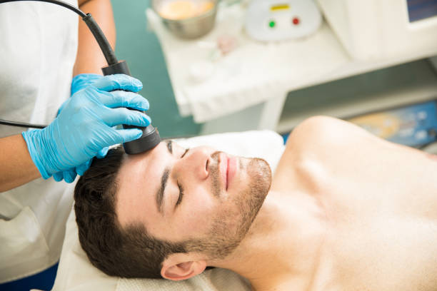 istock Cellular facial therapy in a spa 873733114