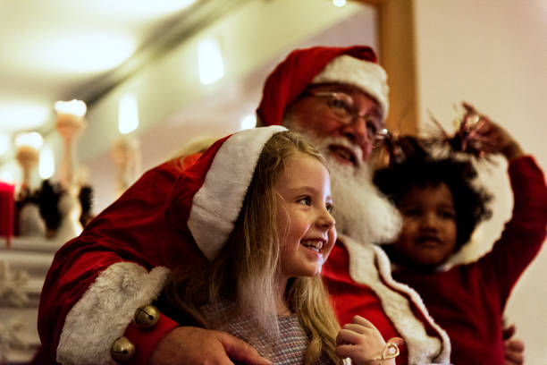 istock Santa claus and kids 873829878