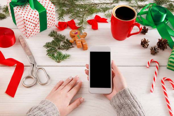 istock Christmas online shopping background 873829890