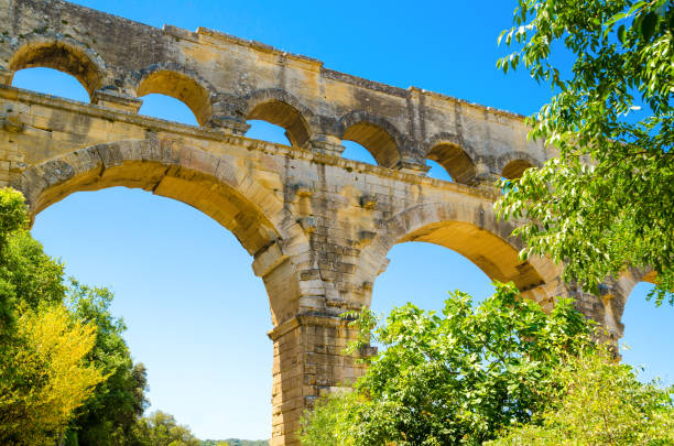 le pont du gard - aqueduct roman ancient rome pont du gard photos et images de collection