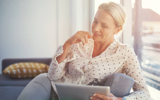 istock Reading some interesting news online 873898042