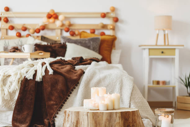 部屋の木の幹 - christmas textile blanket decoration ストックフォトと画像