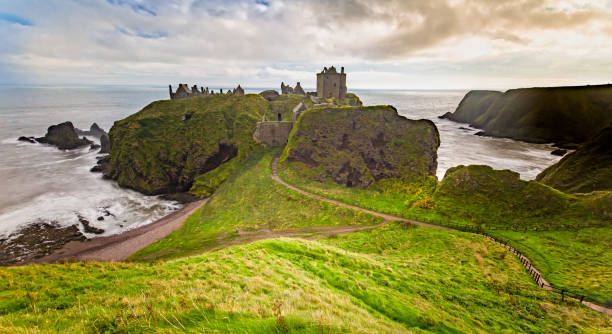istock Dunnottar Castle in Autumn 873951798