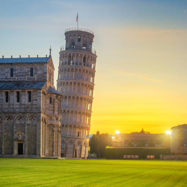 pisa, italia - leaning tower of pisa fotografías e imágenes de stock