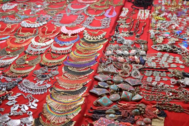 istock Ornaments from fleet market GOA 874048088