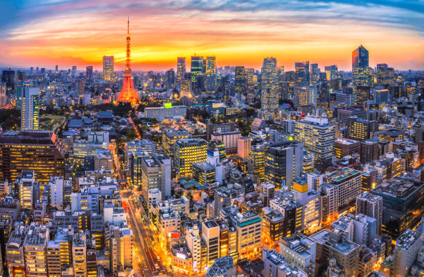 istock Low light scenery of  sunset at Tokyo Tower, Japan 874048464