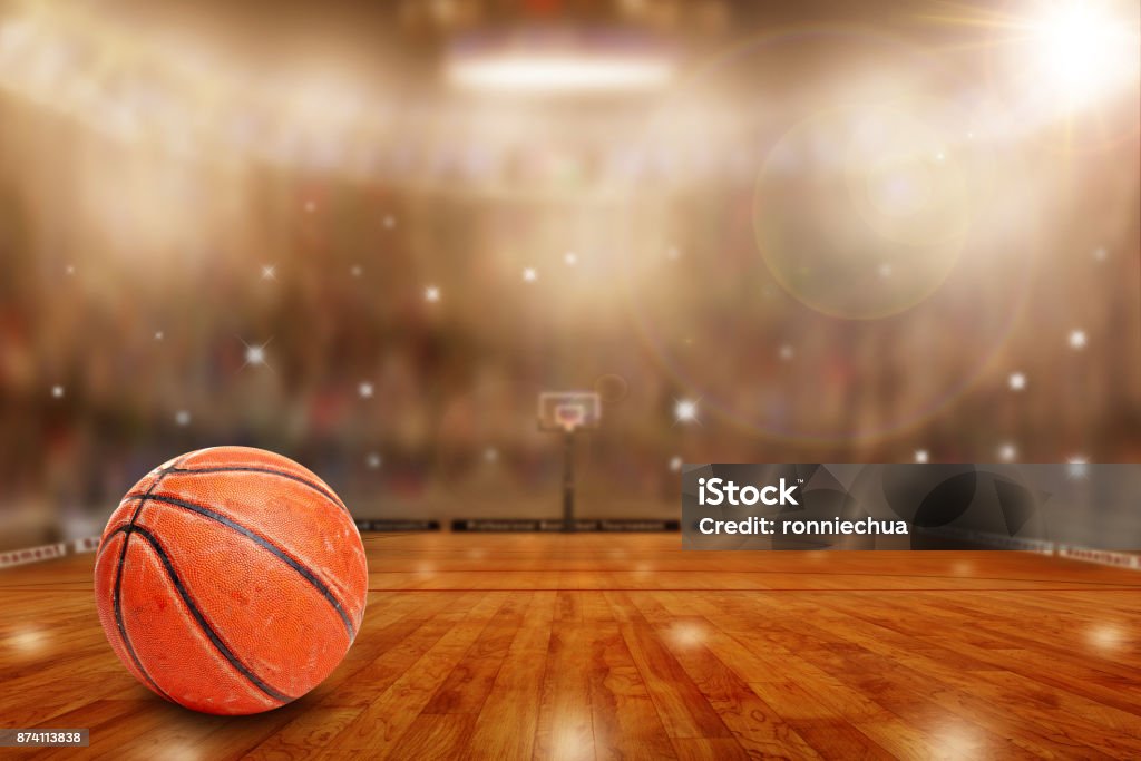 Baloncesto Arena con pelota en Corte y espacio de copia - Foto de stock de Baloncesto libre de derechos