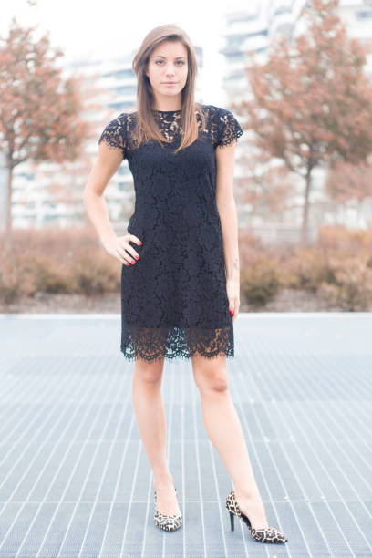istock Attractive city girl 874196992