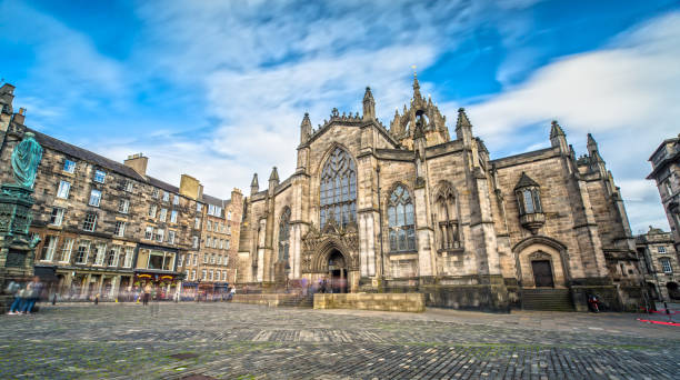 St. Giles Cathedral in Edinburgh Long Exposure of the St. Giles Cathedral royal mile stock pictures, royalty-free photos & images