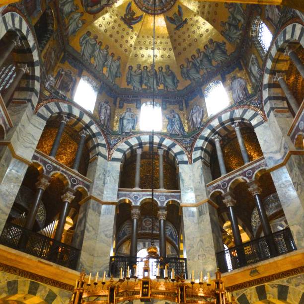 istock Cathedral of Aachen 874309186