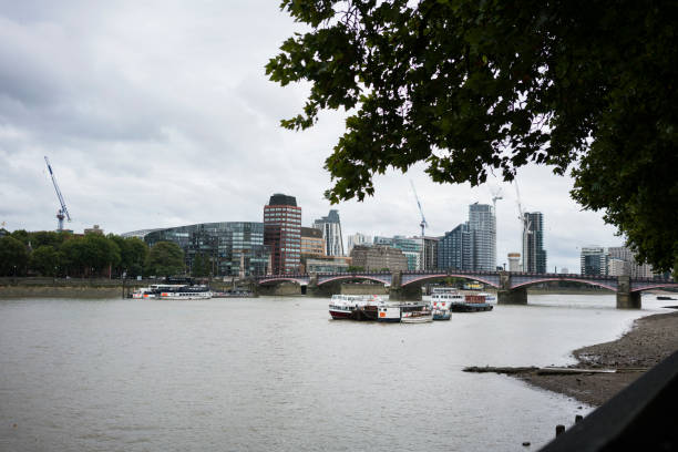istock London on rainy day 874368798
