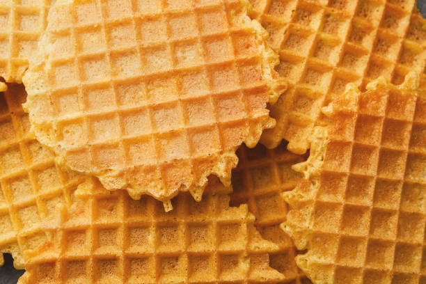 integrales bélgica waffles closeup - waffle chicken fried chicken food fotografías e imágenes de stock