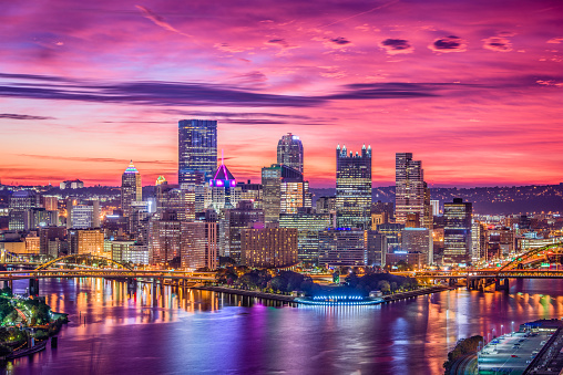 Pittsburgh, Pennsylvania, USA city skyline.