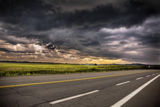 storm  - tornado storm disaster storm cloud - fotografias e filmes do acervo