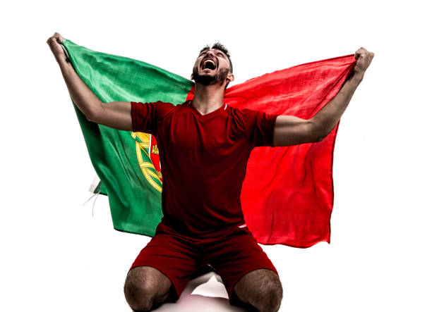 athlète portugaise / ventilateur célébrant sur fond blanc - euro symbol caucasian europe european culture photos et images de collection