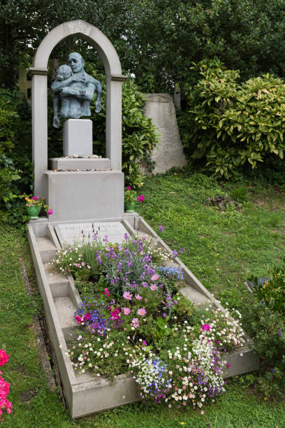 highgate cemetery - highgate cemetery stock-fotos und bilder