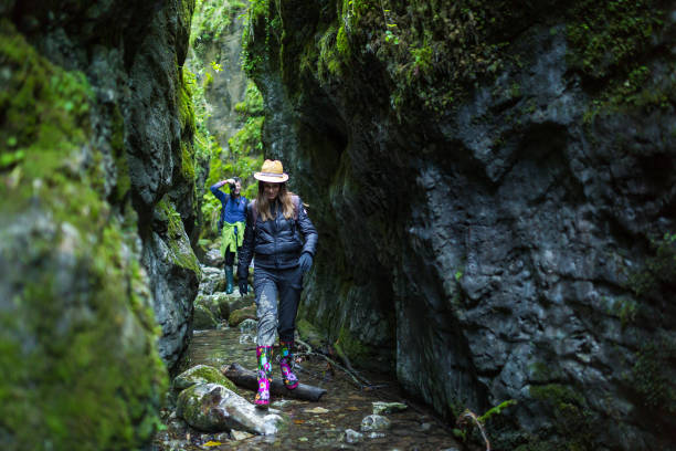 istock Couple taking photos and hiking 874641552